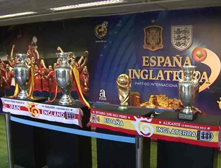 Imagen de La Diputacion Provincial exhibió los trofeos de la Selección Nacional en la ciudad y en La Mata
