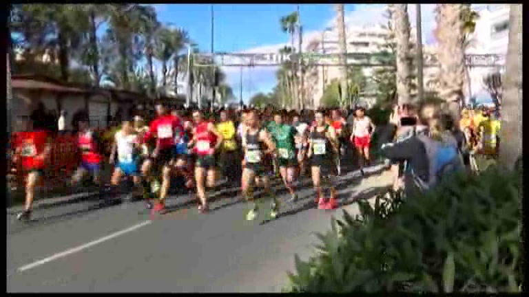 Imagen de Más de 1.000 deportistas participaron en la XXXIII Media Maratón 
