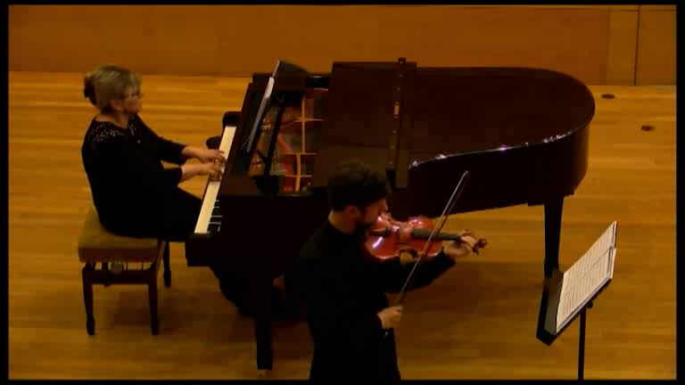 Imagen de Excelente concierto interpretado por el dúo de Piano y Violin, Khomyak-Cánovas