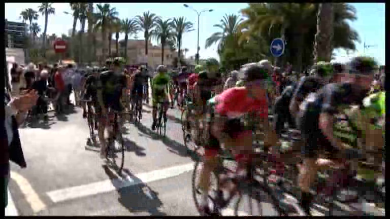 Imagen de Torrevieja, meta y salida de la 14ª edición de la Vuelta Ciclista Cinturón al Sur de Alicante