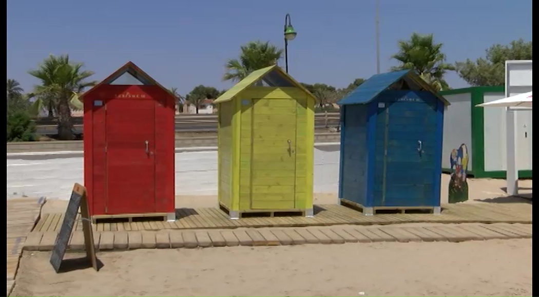 Imagen de La playa de los Náufragos ya cuenta con nuevas casetas vestidor