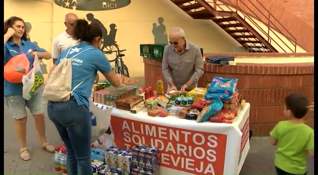 Imagen de Alimentos Solidarios consigue reunir cerca de 400 kilos de alimentos