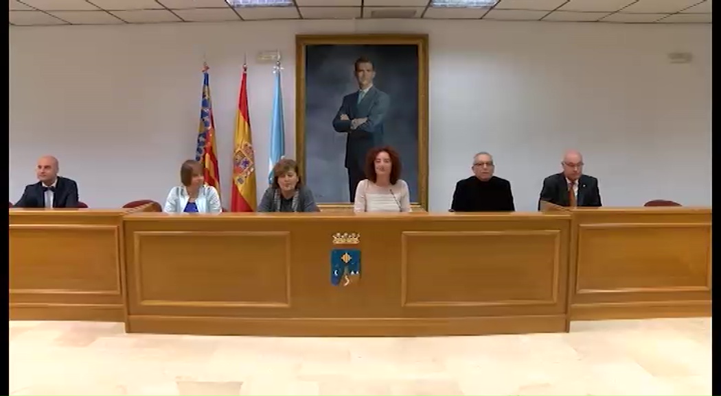 Imagen de Torrevieja se unió a la celebración del 38 aniversario de la Constitución