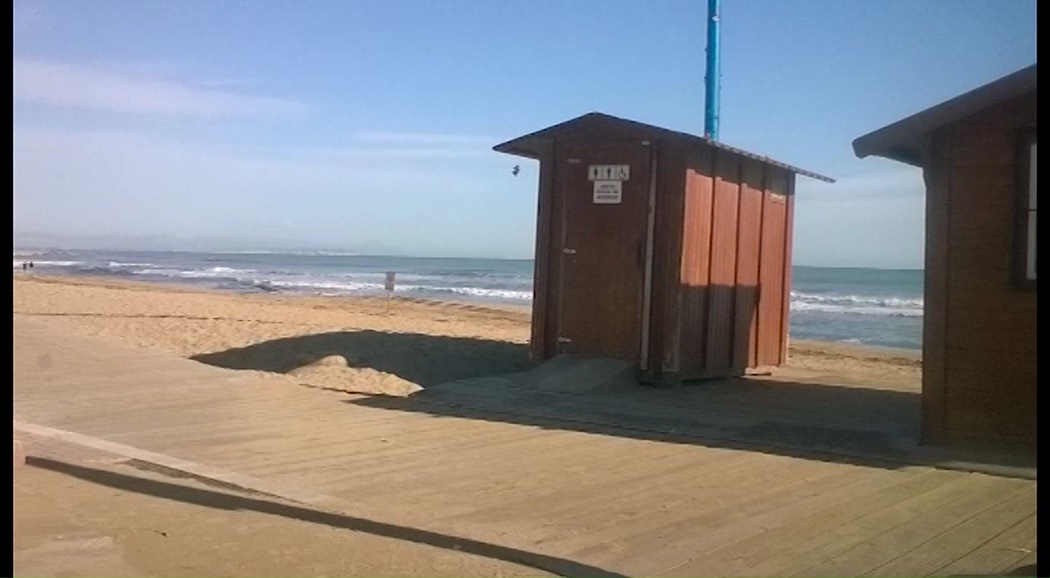 Imagen de Los aseos públicos de las playas permanecerán abiertos durante todo el año