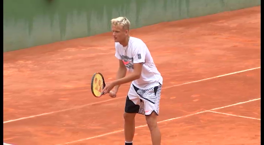 Imagen de El tenista torrevejense Nicola Kuhn consiguió el título de Campeón de Roland Garros Junior en dobles