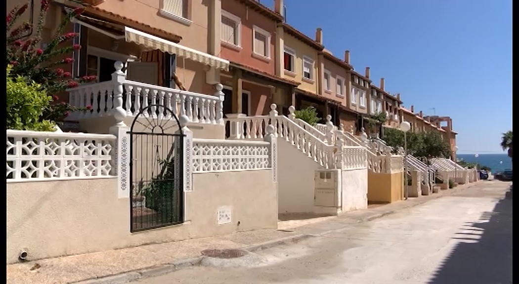 Imagen de La Guardia Civil descubre una red de alquileres fraudulentos de viviendas en Torrevieja