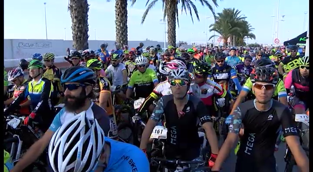 Imagen de 400 ciclistas de toda España participan en la V Marcha del CD MTB Chatarras