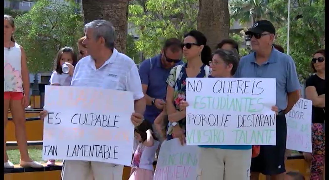 Imagen de El Síndic de Greuges atiende la queja de la Fapa Gabriel Miró de Torrevieja