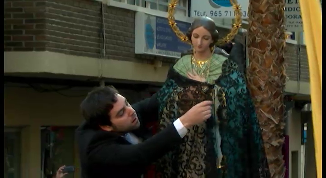 Imagen de La Asoc. Hijos de la Inmaculada designa a Bernardo Mínguez para retirar la mantilla a la Purísima