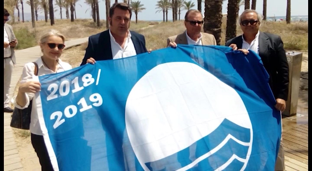Imagen de Torrevieja recoge sus banderas azules pero continúa sin banderas Qualitur