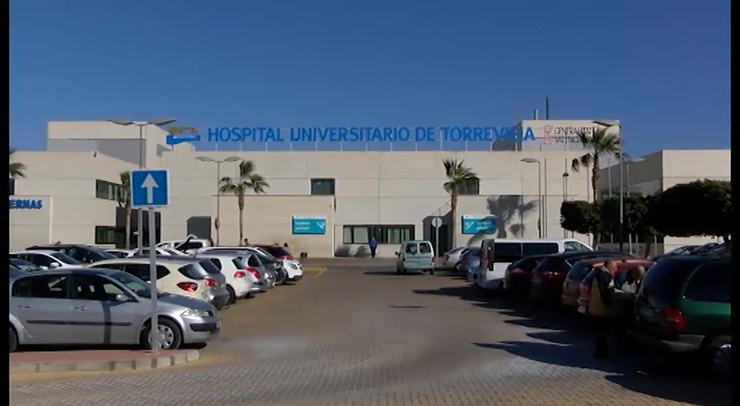 Imagen de  El Hospital de Torrevieja reivindica la eficiencia del modelo público-privado en su XII aniversario