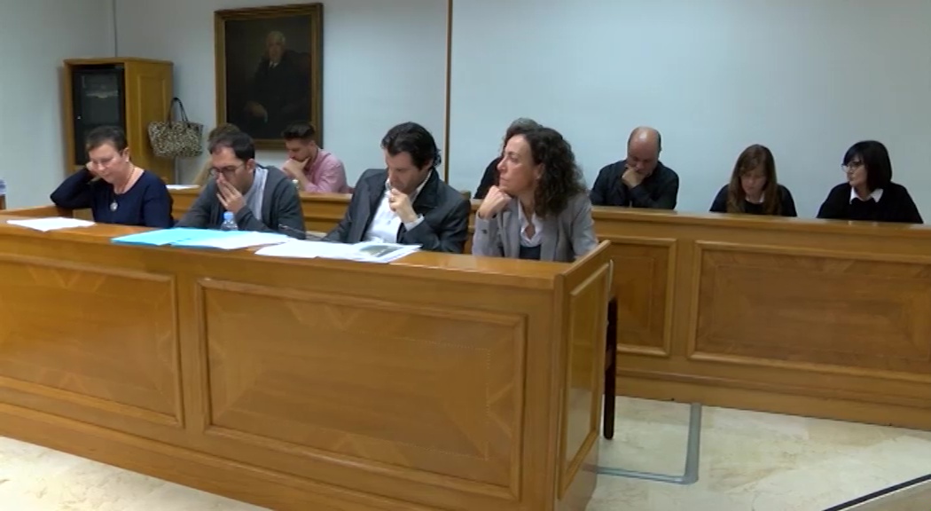 Imagen de El pleno aprueba la anulación del acuerdo plenario que dió la compatibilidad a J. Albaladejo
