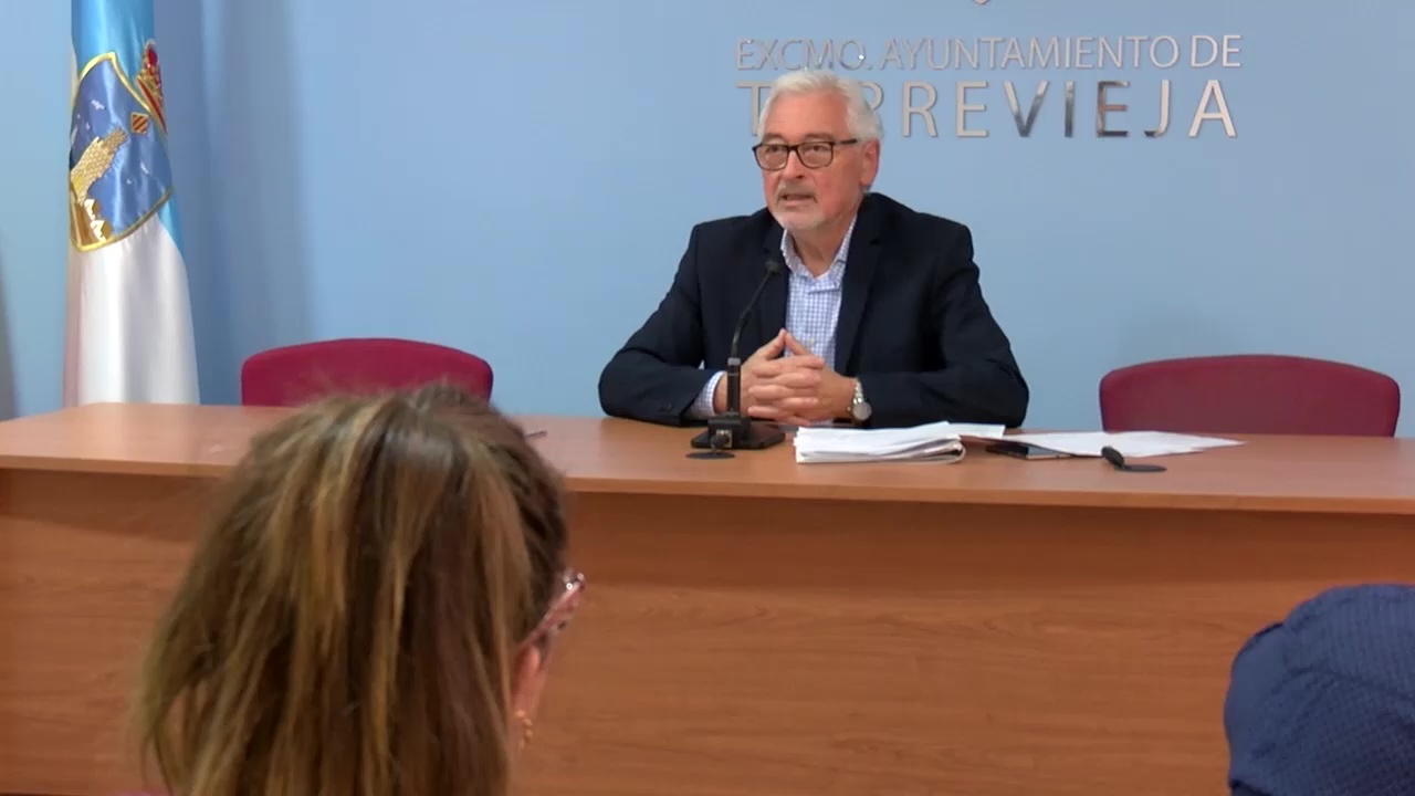 Imagen de Presentación en Valencia del alcalde de Torrevieja como candidato al Senado por Compromís
