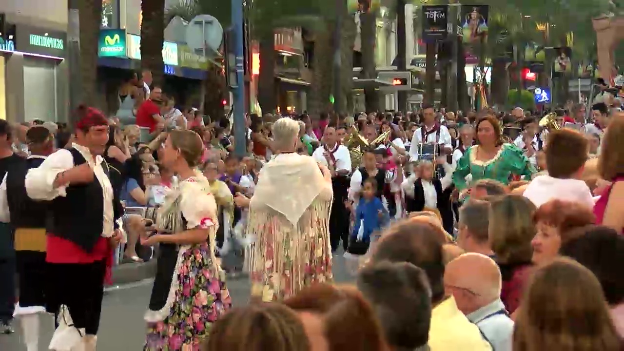 Imagen de Torrevieja estará presente en el desfile folclórico internacional de Alicante