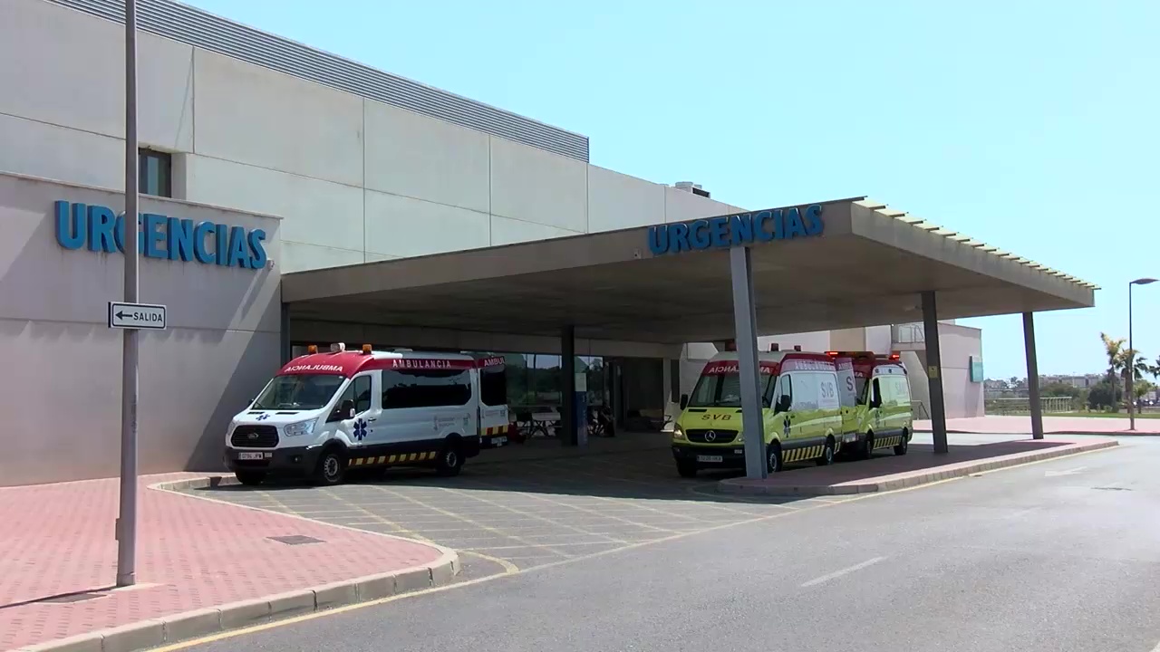 Imagen de El hospital de Torrevieja recuerda las pautas claves para evitar infecciones de heridas en verano
