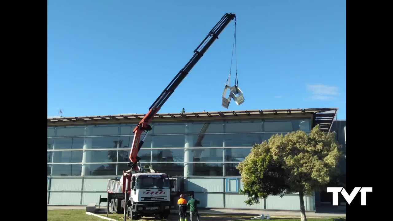 Imagen de Comienza a instalarse el nuevo sistema de aire acondicionado en el Centro Municipal de Ocio