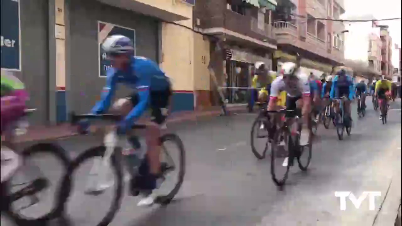 Imagen de Así ha vivido Torrevieja la llegada de la 3º etapa de la Vuelta a la Comunidad Valenciana