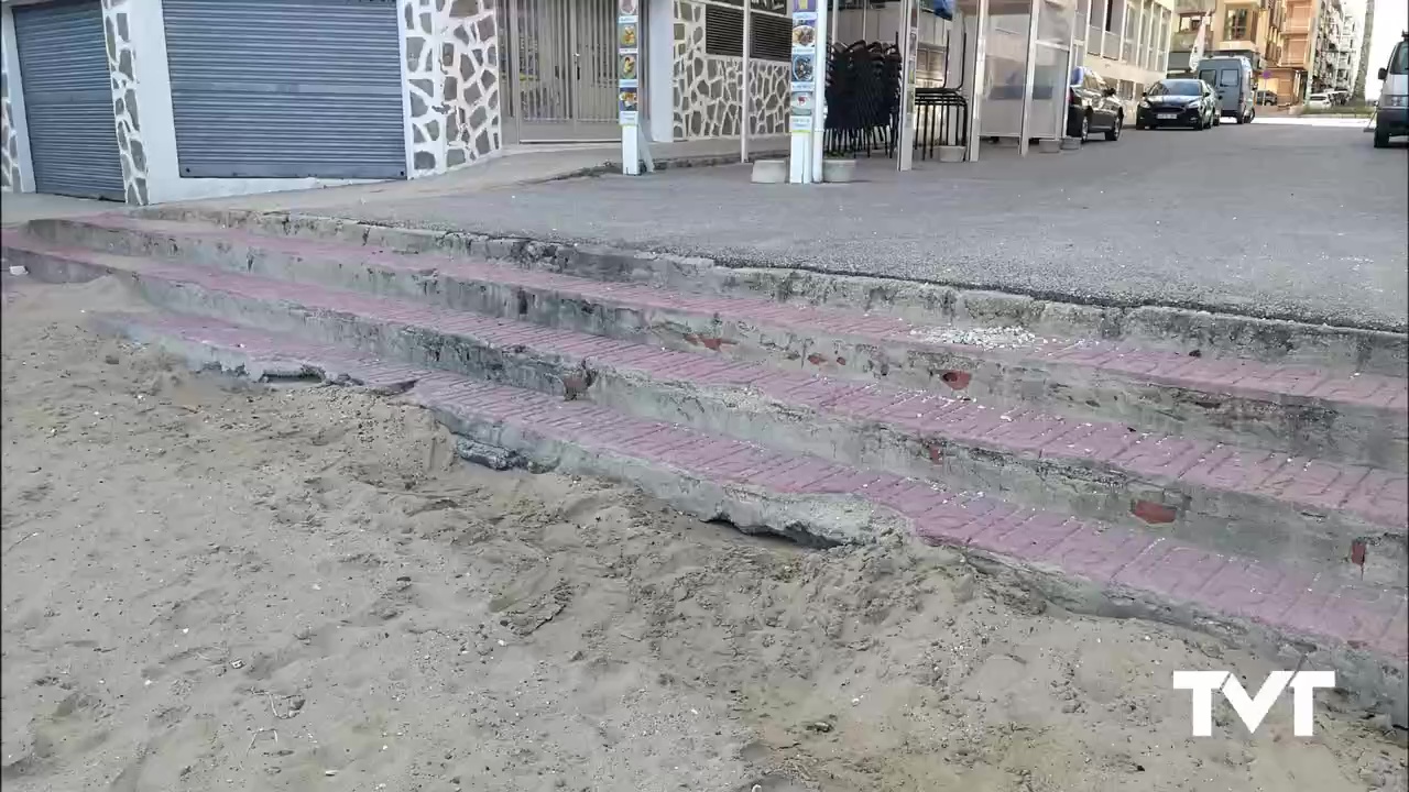 Imagen de Cs Torrevieja solicita la reparación de los accesos a las playas antes de que se permita el acceso