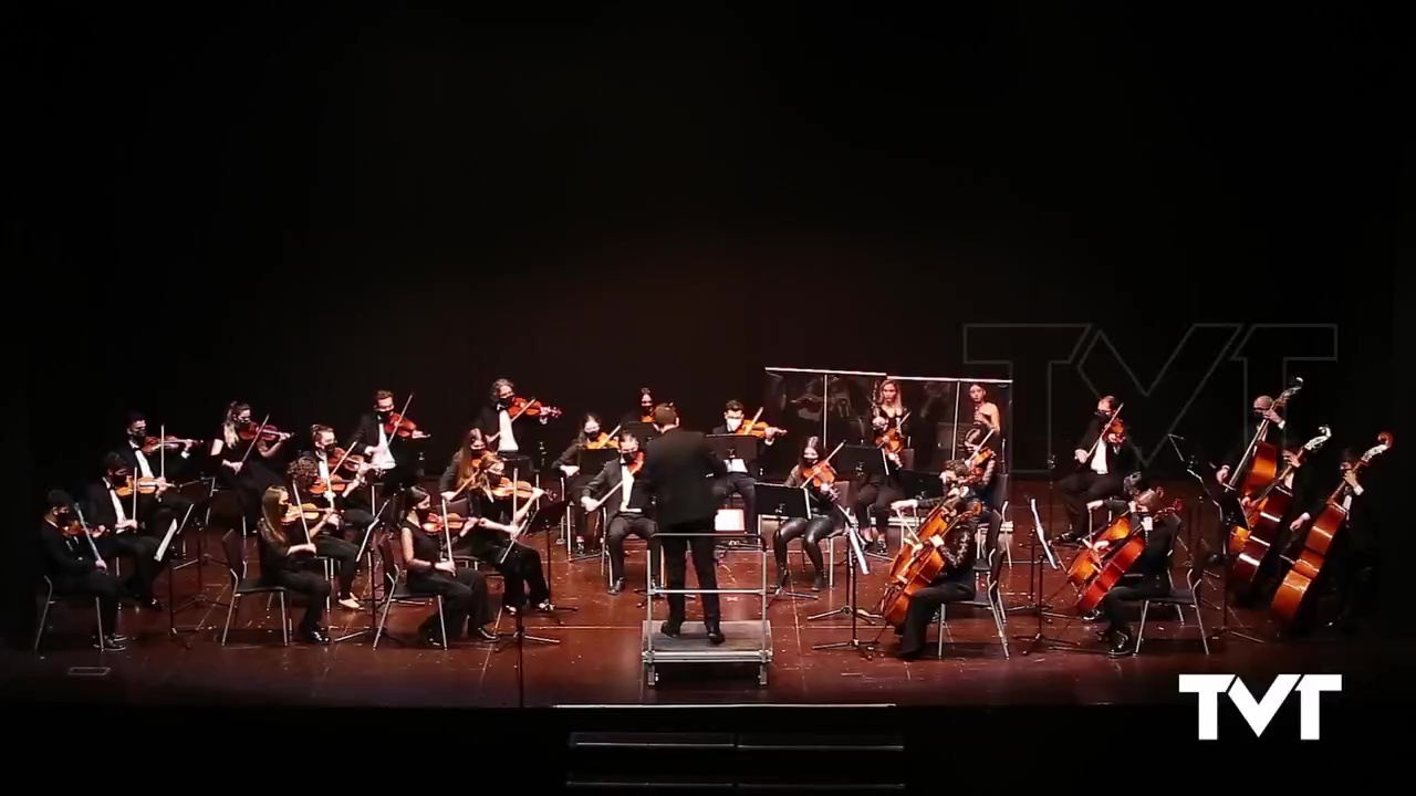 Imagen de La Joven Orquesta Sinfónica de Torrevieja nos deleita con un concierto navideño