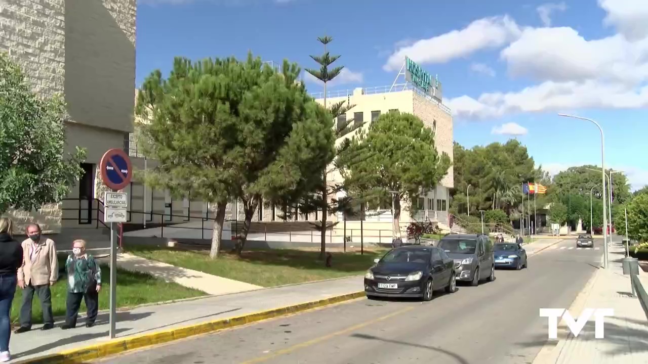 Imagen de Sanidad comienza a derivar pacientes del Hospital Vega Baja, por primera vez, al de Torrevieja