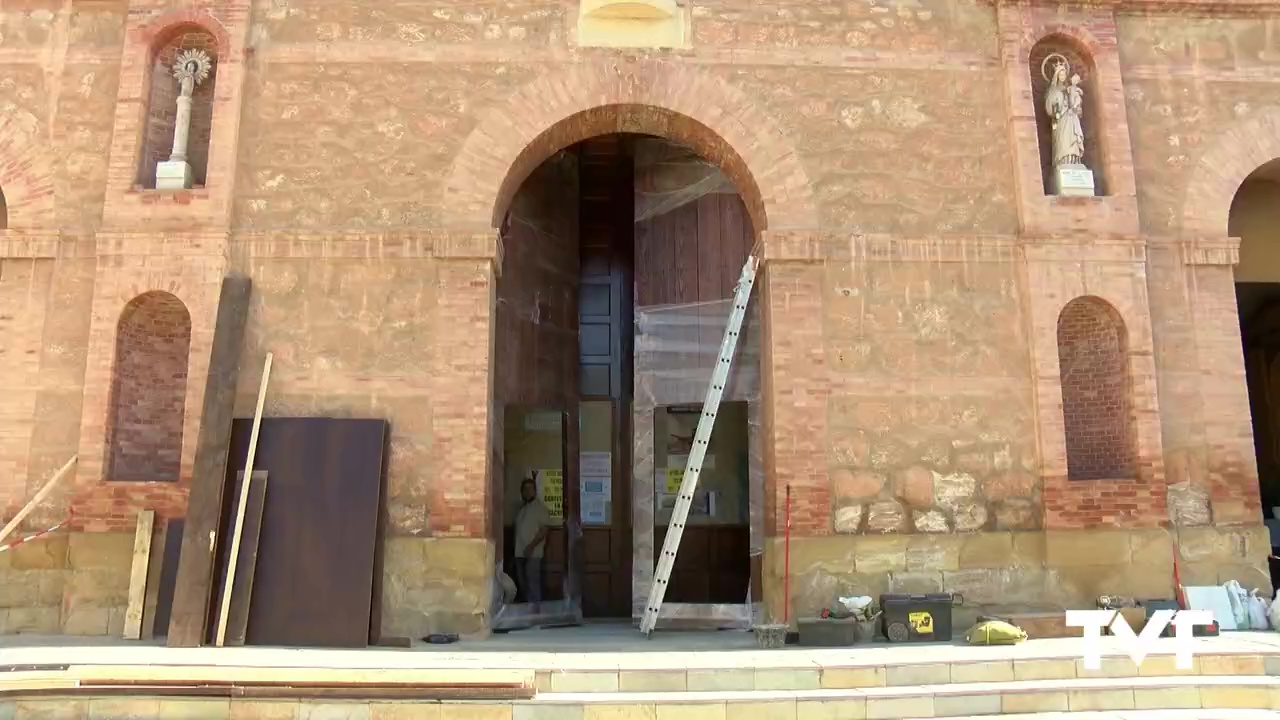 Imagen de El templo arciprestal ya luce, completamente restaurada, su puerta principal