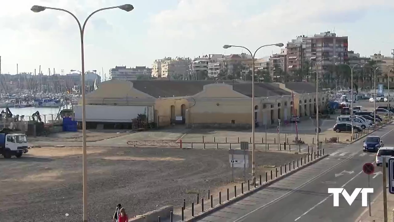 Imagen de El PSOE quiere que se respete el edificio de la actual Lonja en el nuevo proyecto del puerto