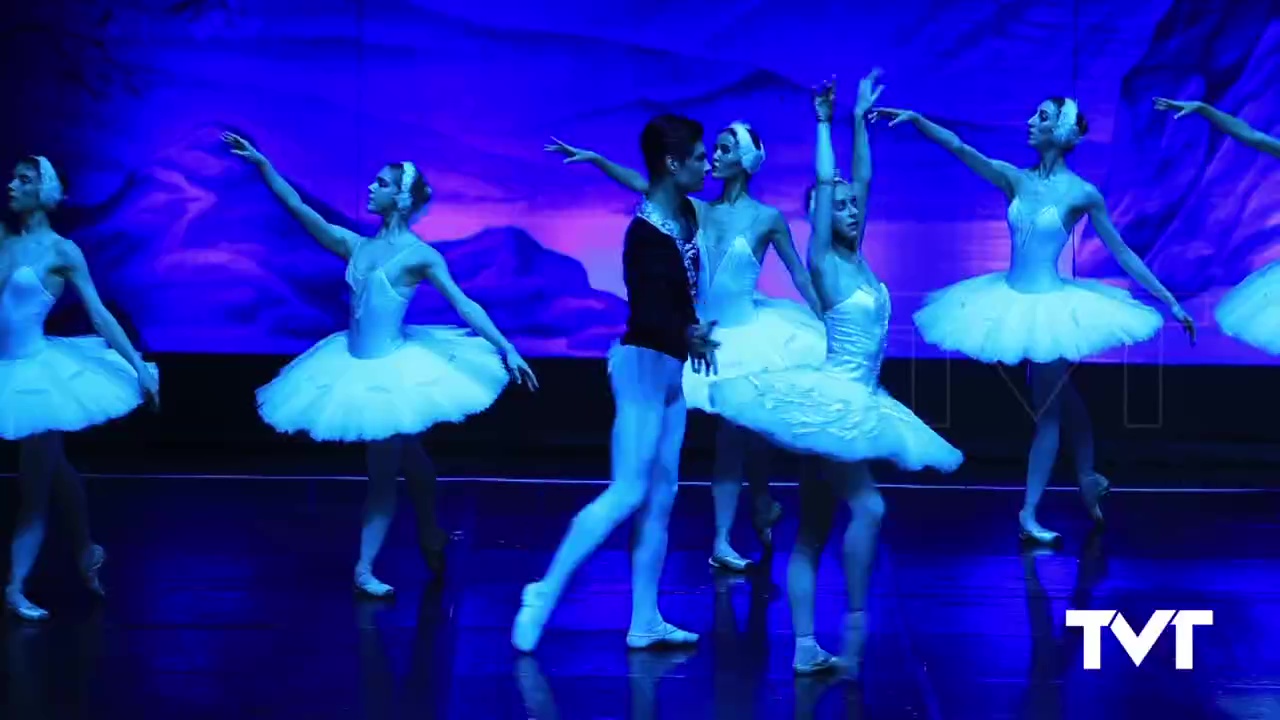 Imagen de El Auditorio acogió la puesta en escena del ballet El Lago de los Cisnes