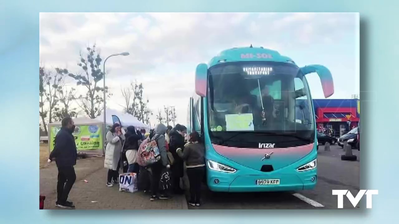 Imagen de Un autobús con familias de refugiados ucranianos llega a Torrevieja