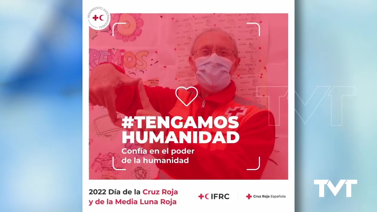 Imagen de La Torre del Moro se tiñe de rojo para celebrar el Día Mundial de la Cruz Roja