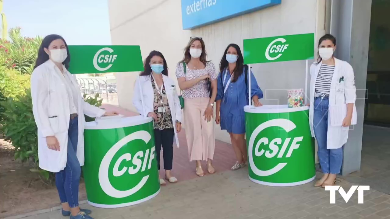 Imagen de CSIF recoge firmas en Torrevieja en apoyo a la implantación de la Enfermería Escolar