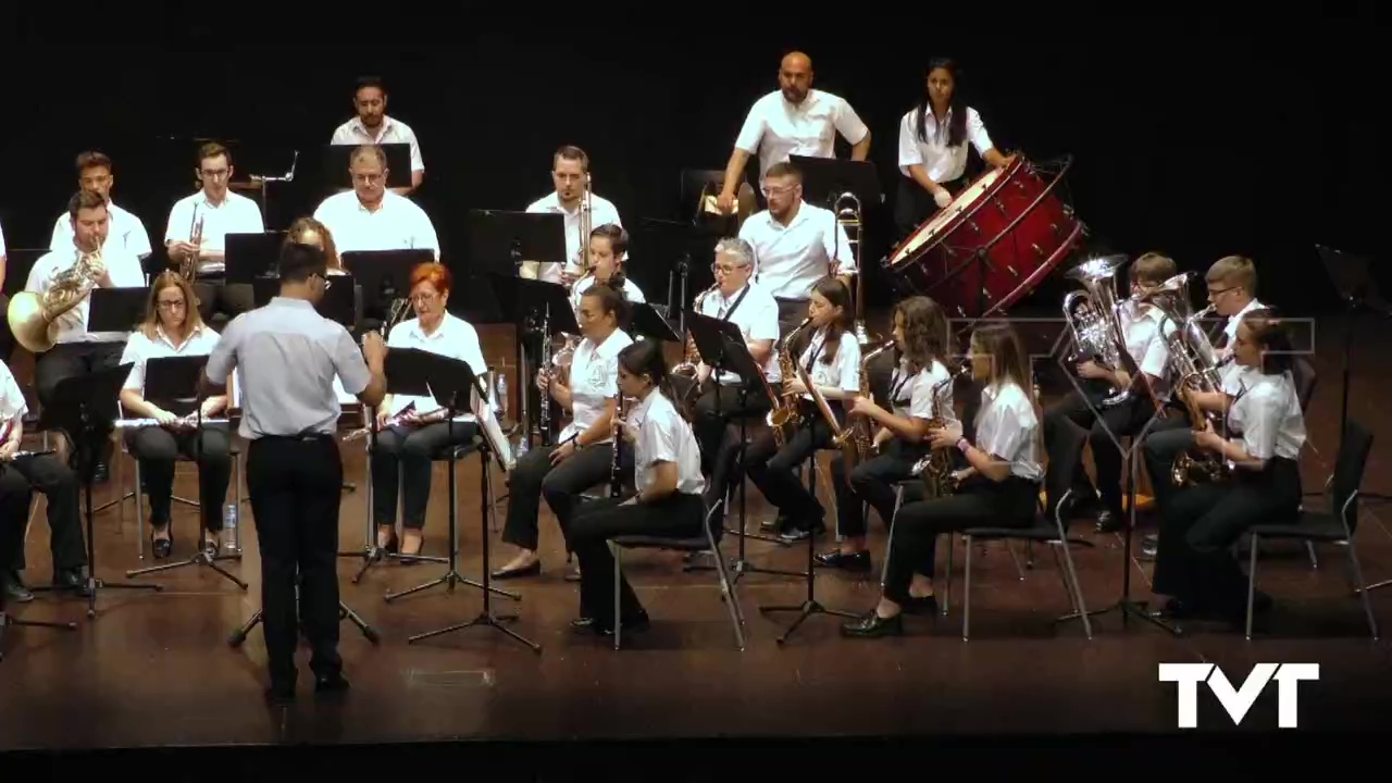 Imagen de Los Salerosos interpretaron un magnífico concierto sobre el escenario del Teatro Municipal