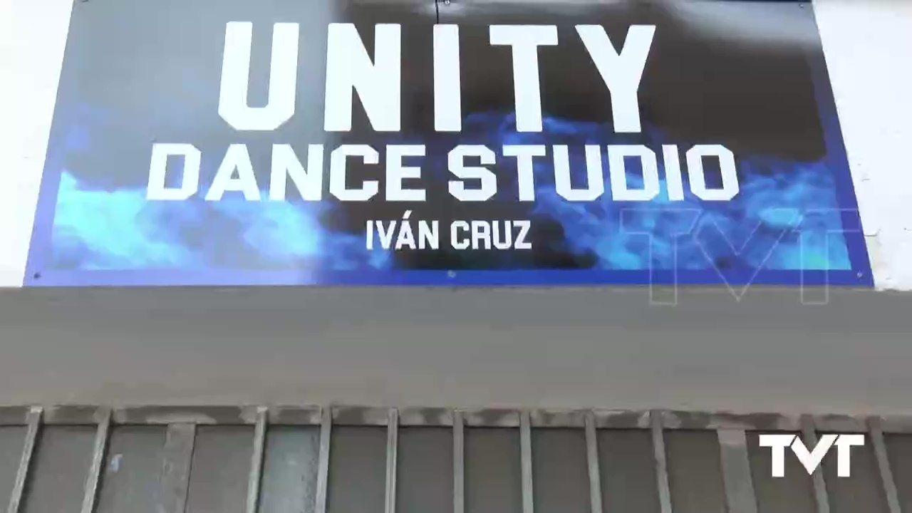 Imagen de El bailarín torrevejense Iván Cruz abre su propia escuela de danza: «Unity Dance Studio»