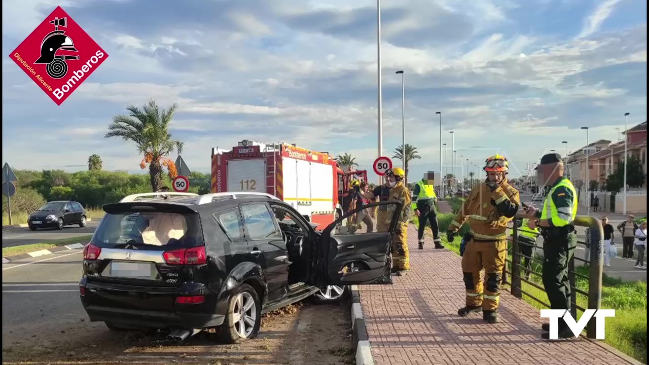 Imagen de Heridos los dos conductores de dos vehículos implicados en un accidente en Torrevieja