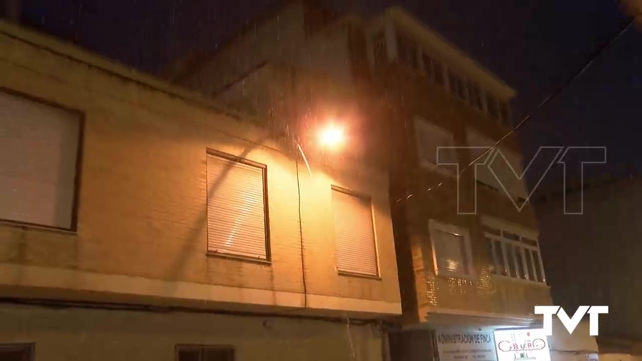 Imagen de La intensa lluvia provoca la cancelación de la primera salida de la Charamita en Torrevieja