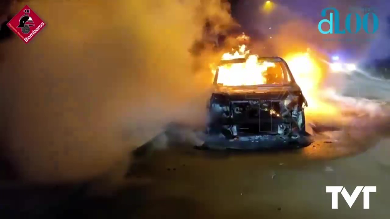 Imagen de Dos incendios de dos vehículos en Torrevieja