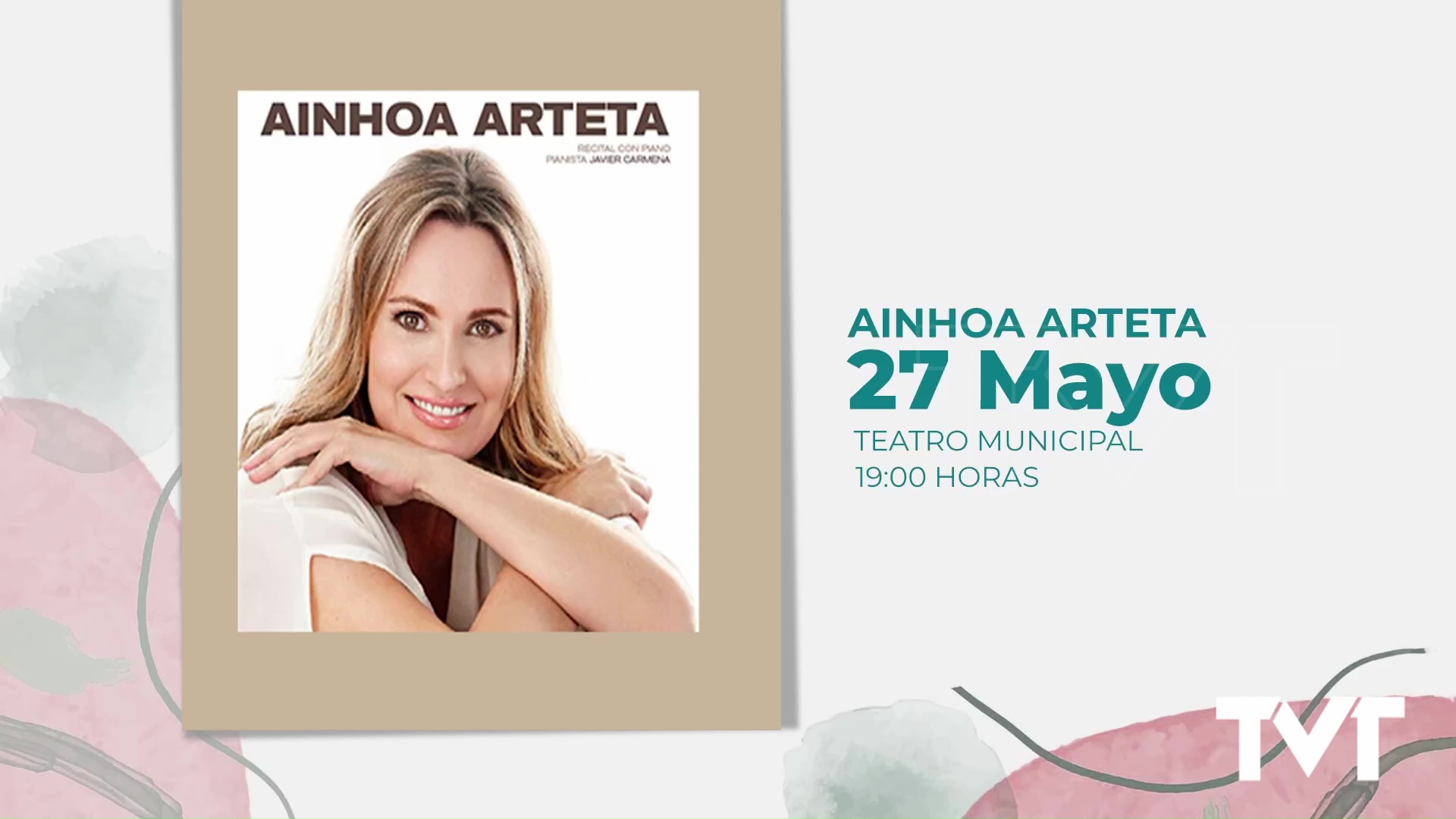 Imagen de Ainhoa Arteta a punto de colgar el cartel de sold out en Torrevieja para el concierto del sábado