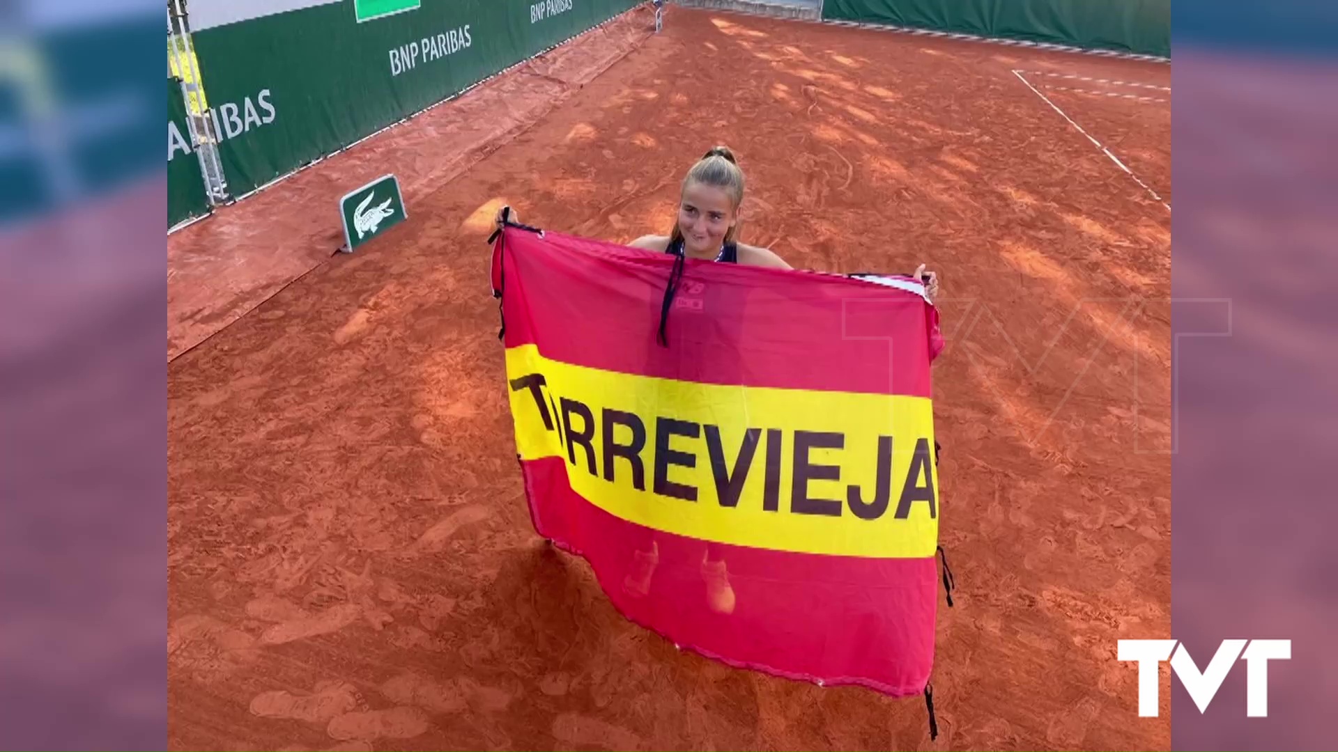 Imagen de Charo Esquiva debuta en el Roland Garros Junior con una emocionante victoria