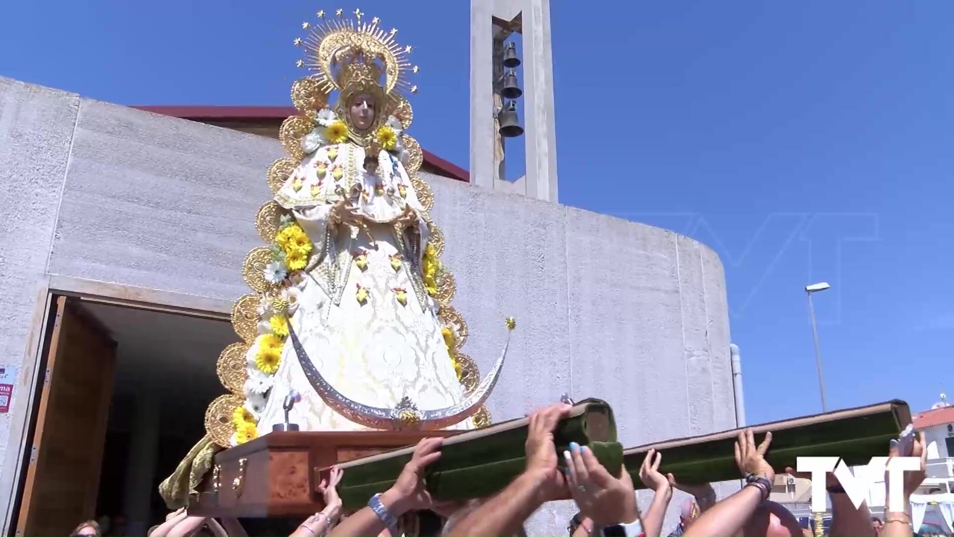 Imagen de Una romería en honor a la Blanca Paloma