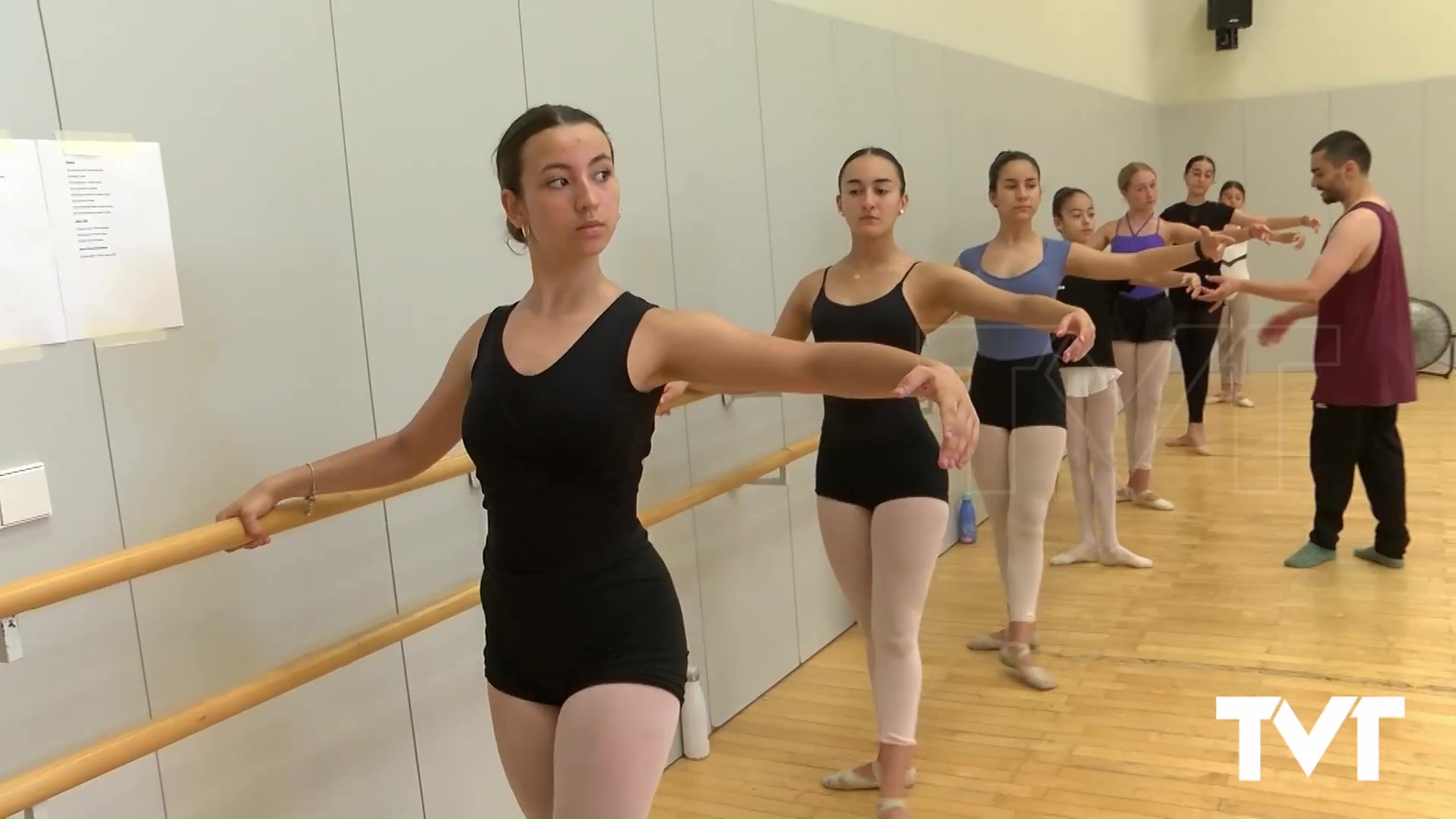 Imagen de Cerca de un centenar de jóvenes bailarines participan en el II Torrevieja Dance Summer Intensive