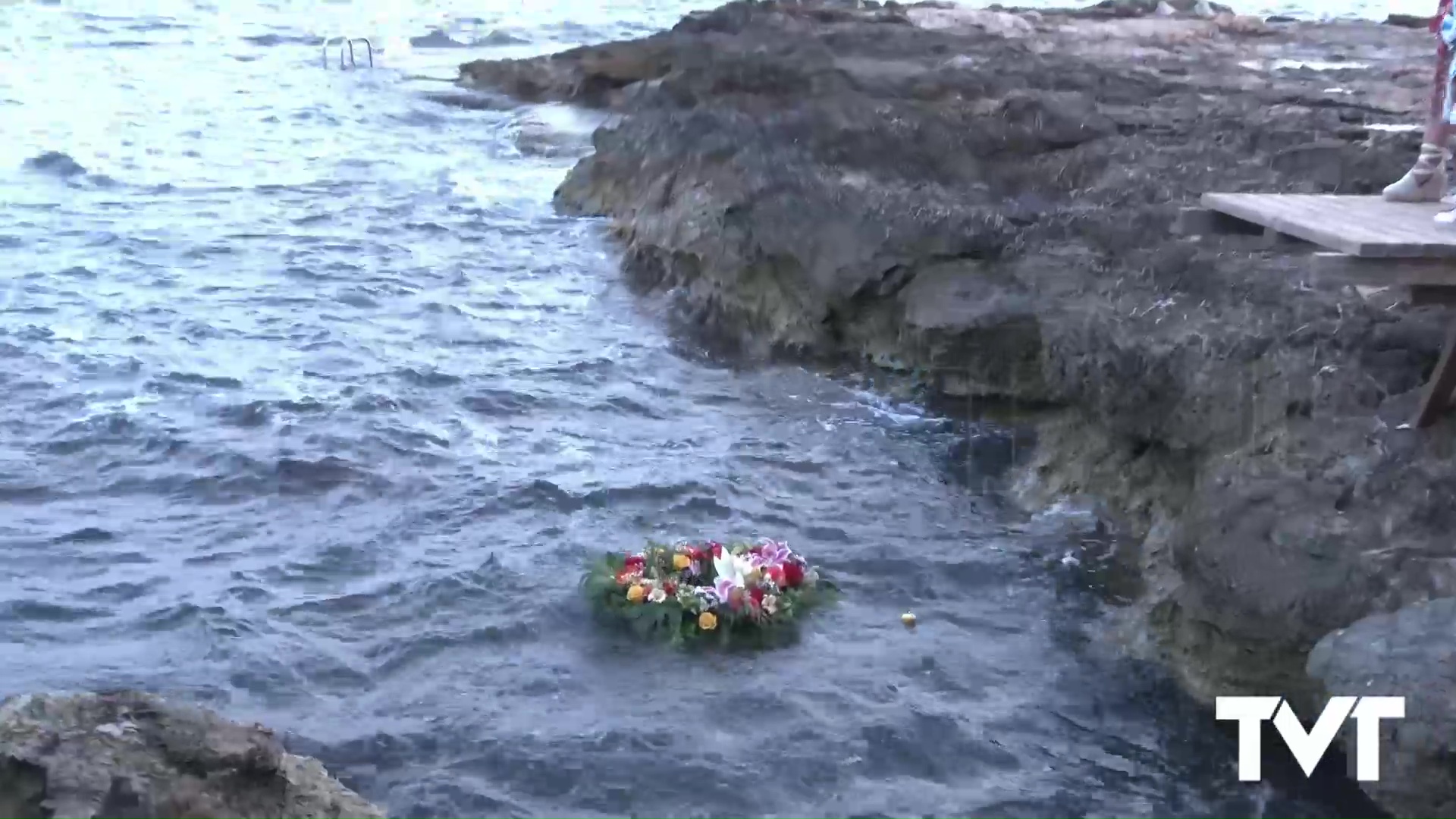 Imagen de Los pescadores celebran su ofrenda floral en honor a la Estrella de los Mares