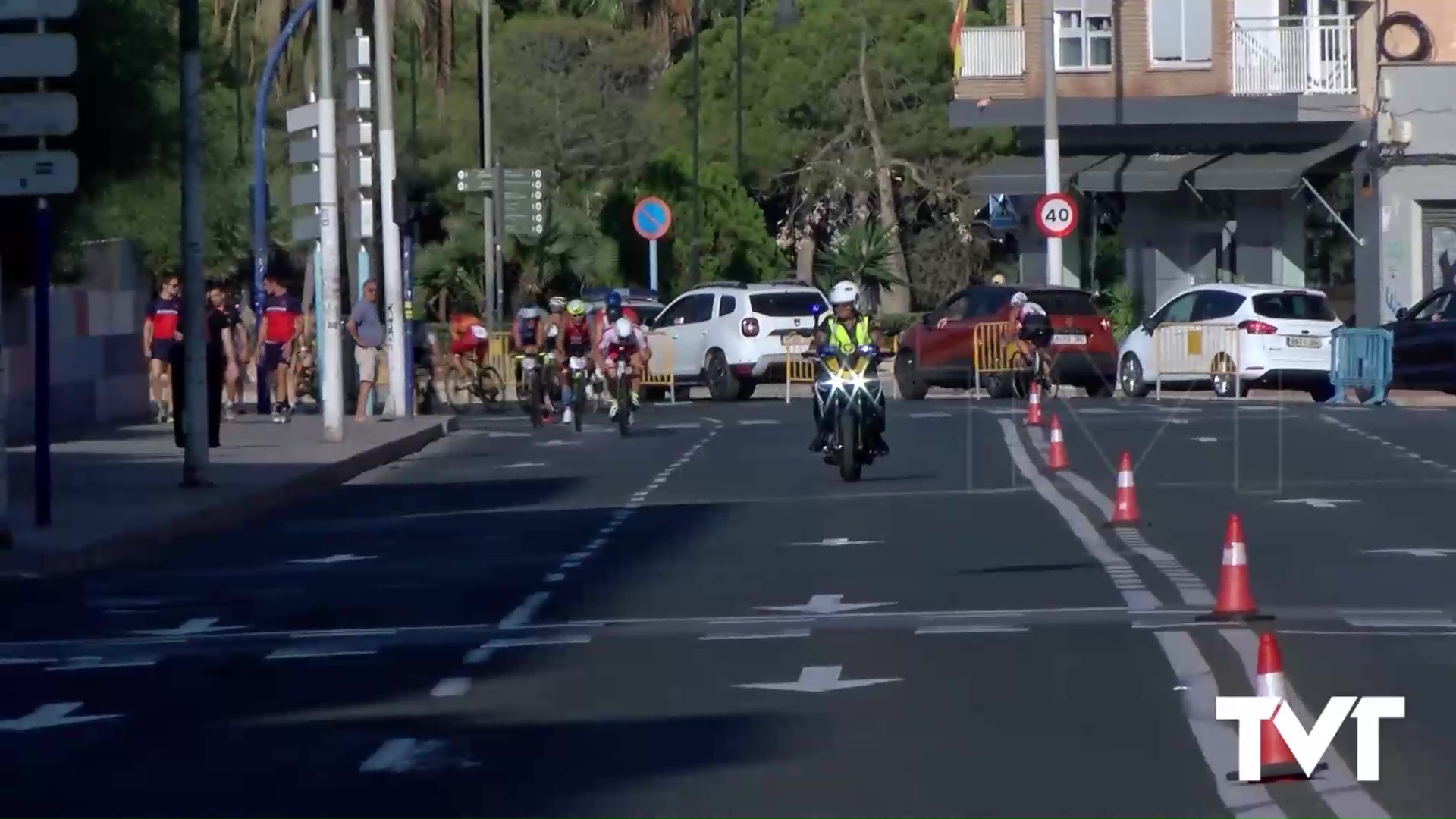 Imagen de El I Triatlón Sprint Open Torrevieja provoca importantes retenciones de tráfico 