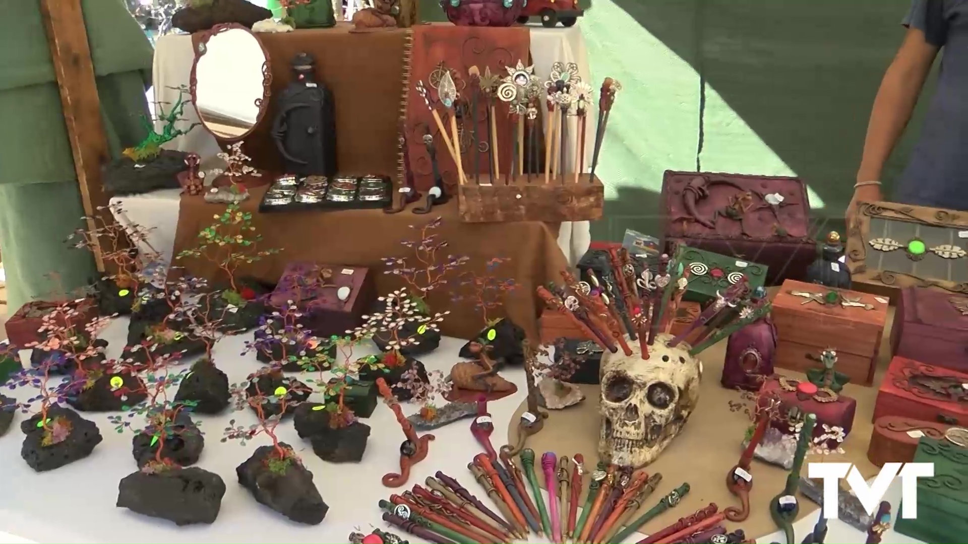 Imagen de Cientos de personas visitaron la II Feria de de oficios y artesanía de autor en La Mata 