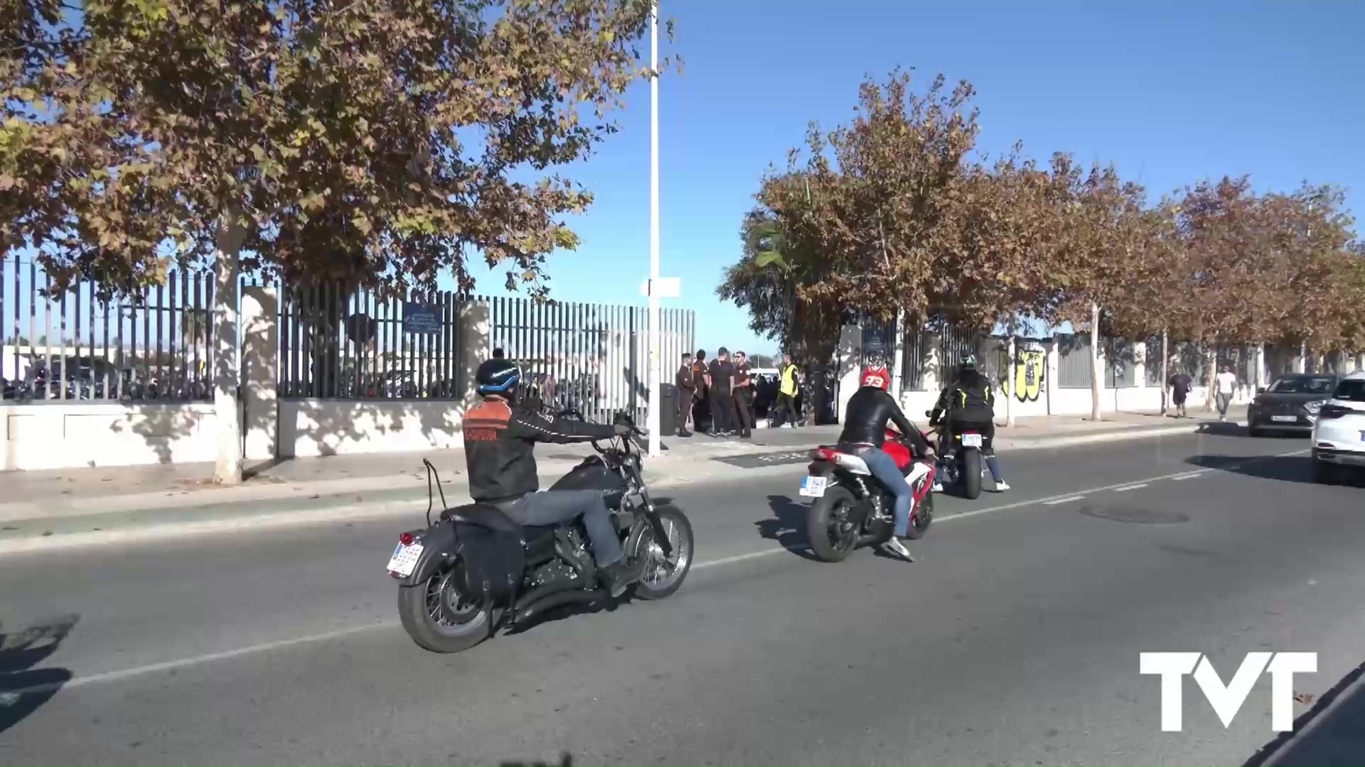 Imagen de El V Motoalmuerzo congrega a cientos de personas y sorprende con el campeón del mundo de moto cross 