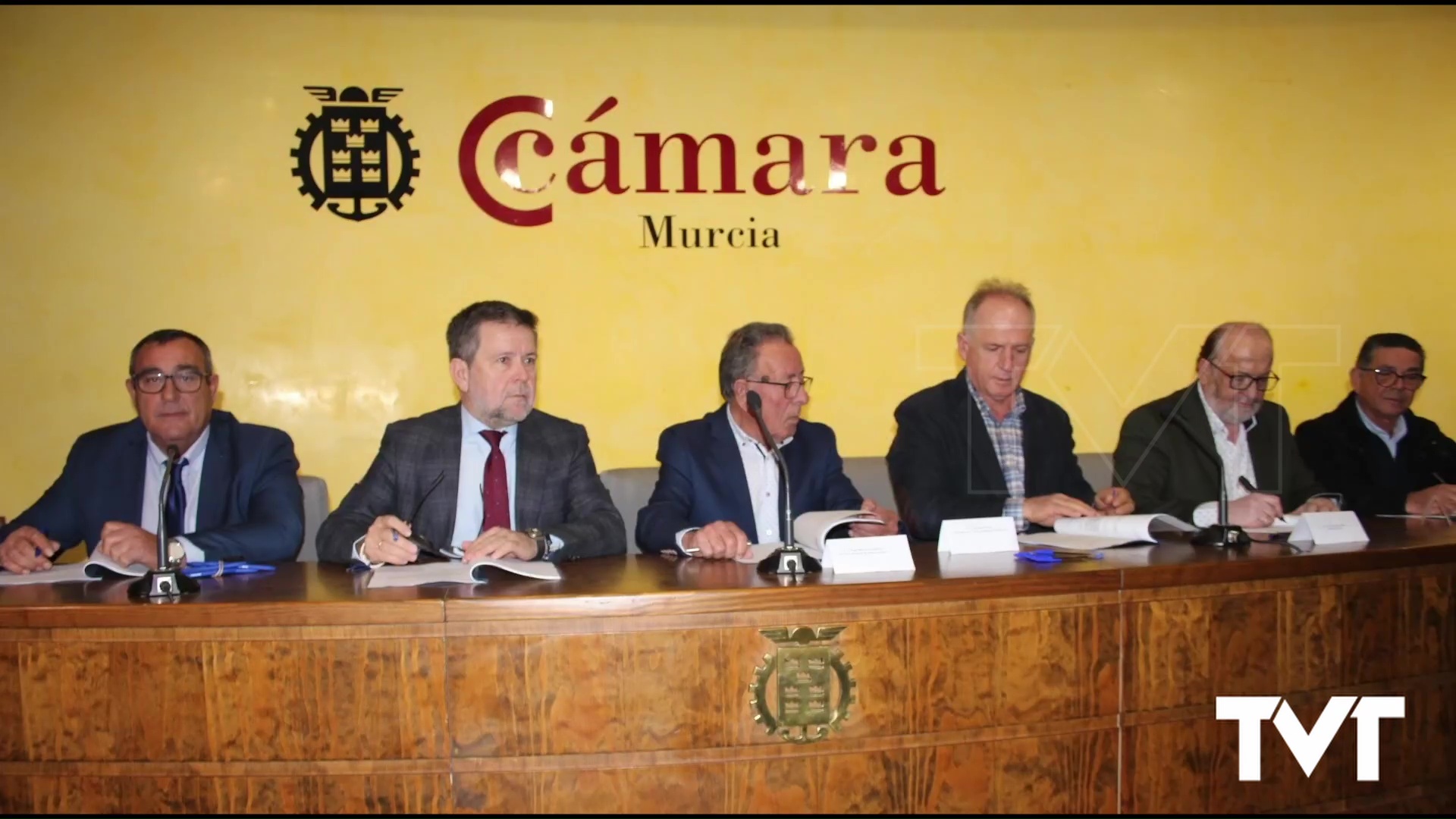 Imagen de Firma de los acuerdos entre Acuamed y 63 Comunidades de Regantes de las IDAM de Torrevieja y Águilas  