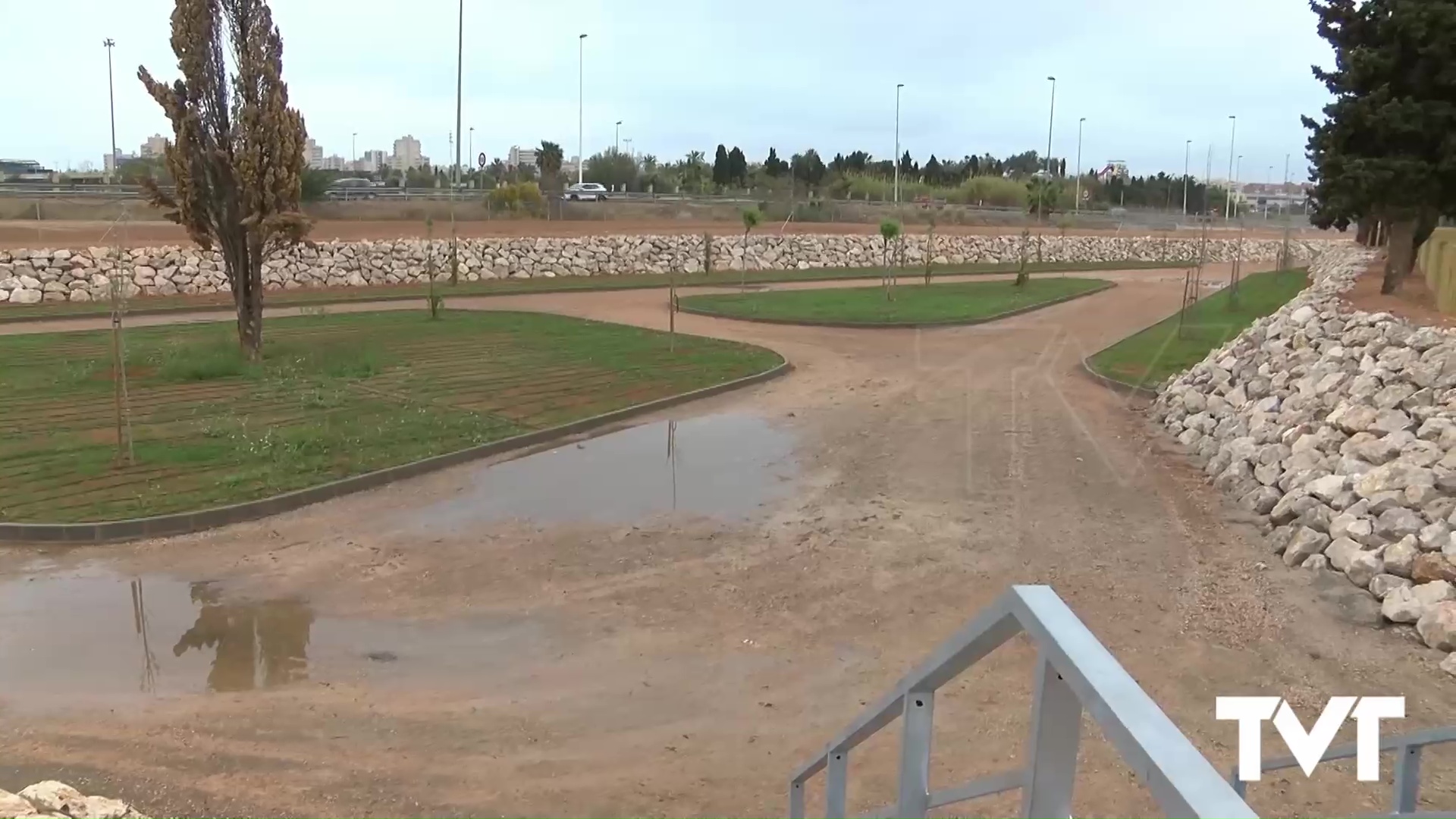 Imagen de Finalizadas las obras de construcción de la nueva balsa de laminación y parque inundable de Doña Inés 