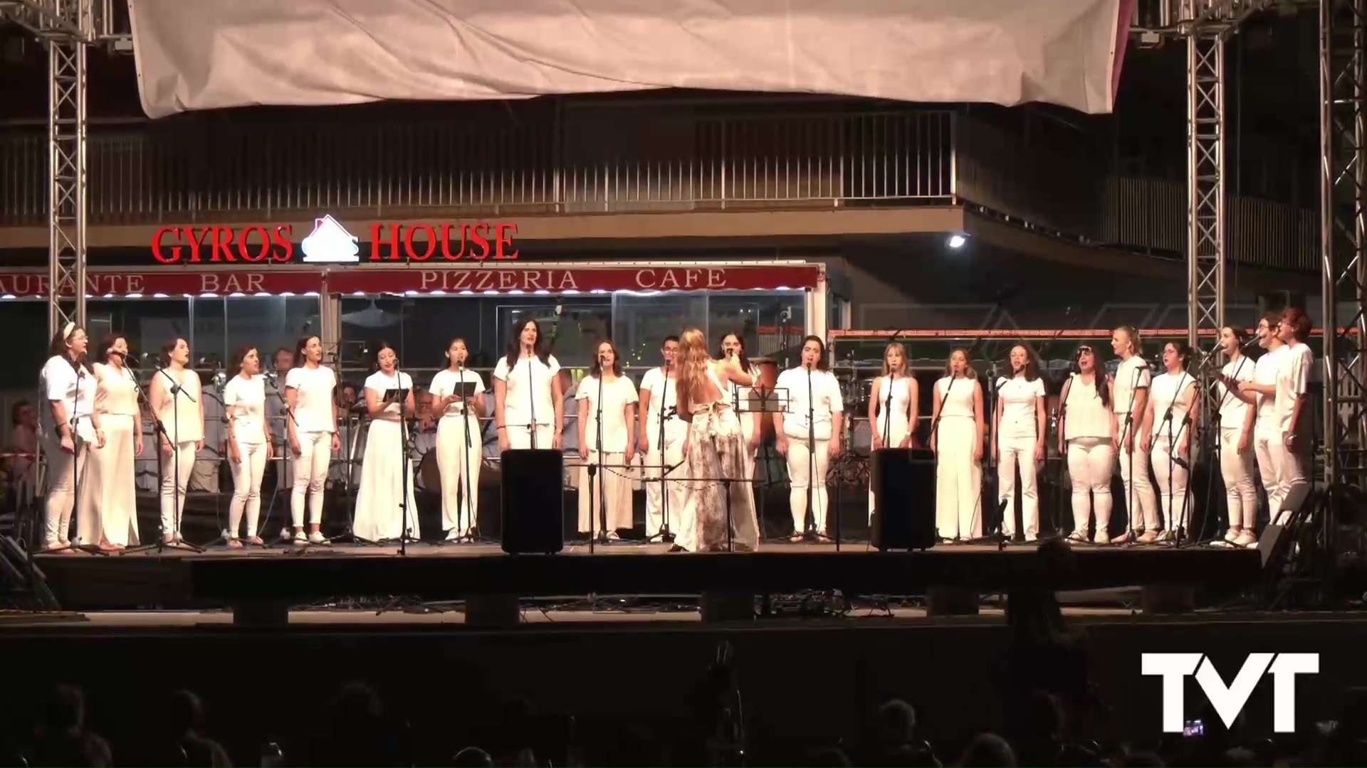 Imagen de Gran noche de habaneras y boleros en la playa con el Coro SINFONÍA y el grupo santanderino JUEVES DE BOLEROS
