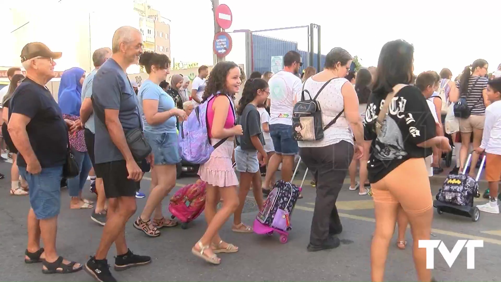 Imagen de Más de 13.200 alumnos inician hoy sus clases en los centros educativos de Torrevieja 