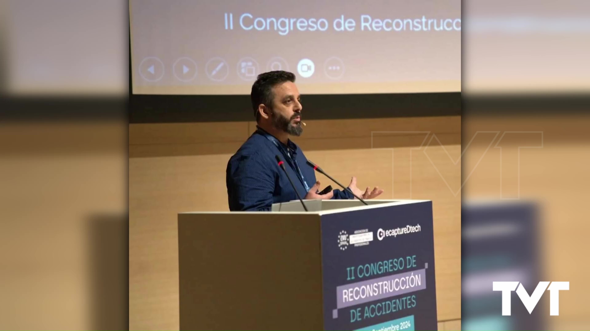 Imagen de El policía local de Torrevieja, Juan Pedro Oliva, participa en el II Congreso de reconstrucción de accidentes 