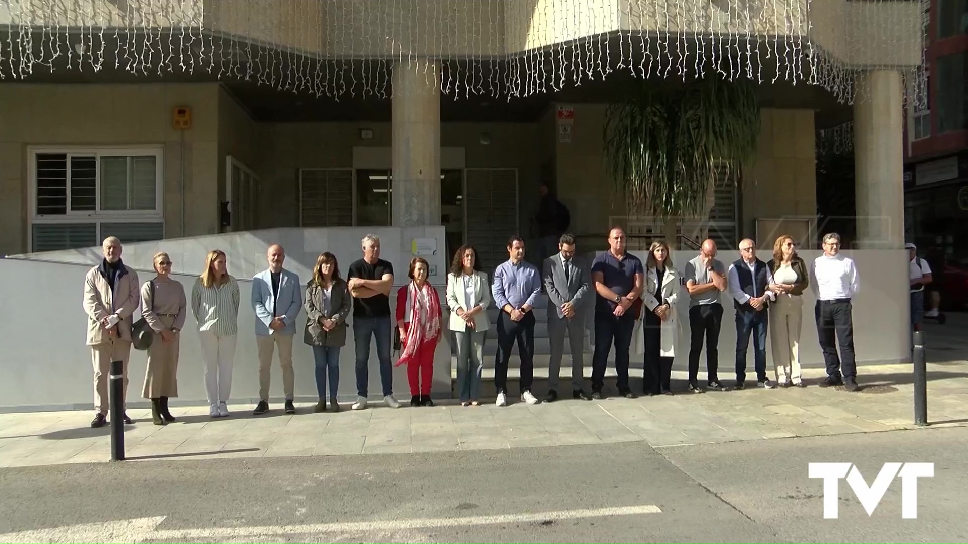 Imagen de Torrevieja se suma a los 5 minutos de silencio en duelo ante dramático suceso 