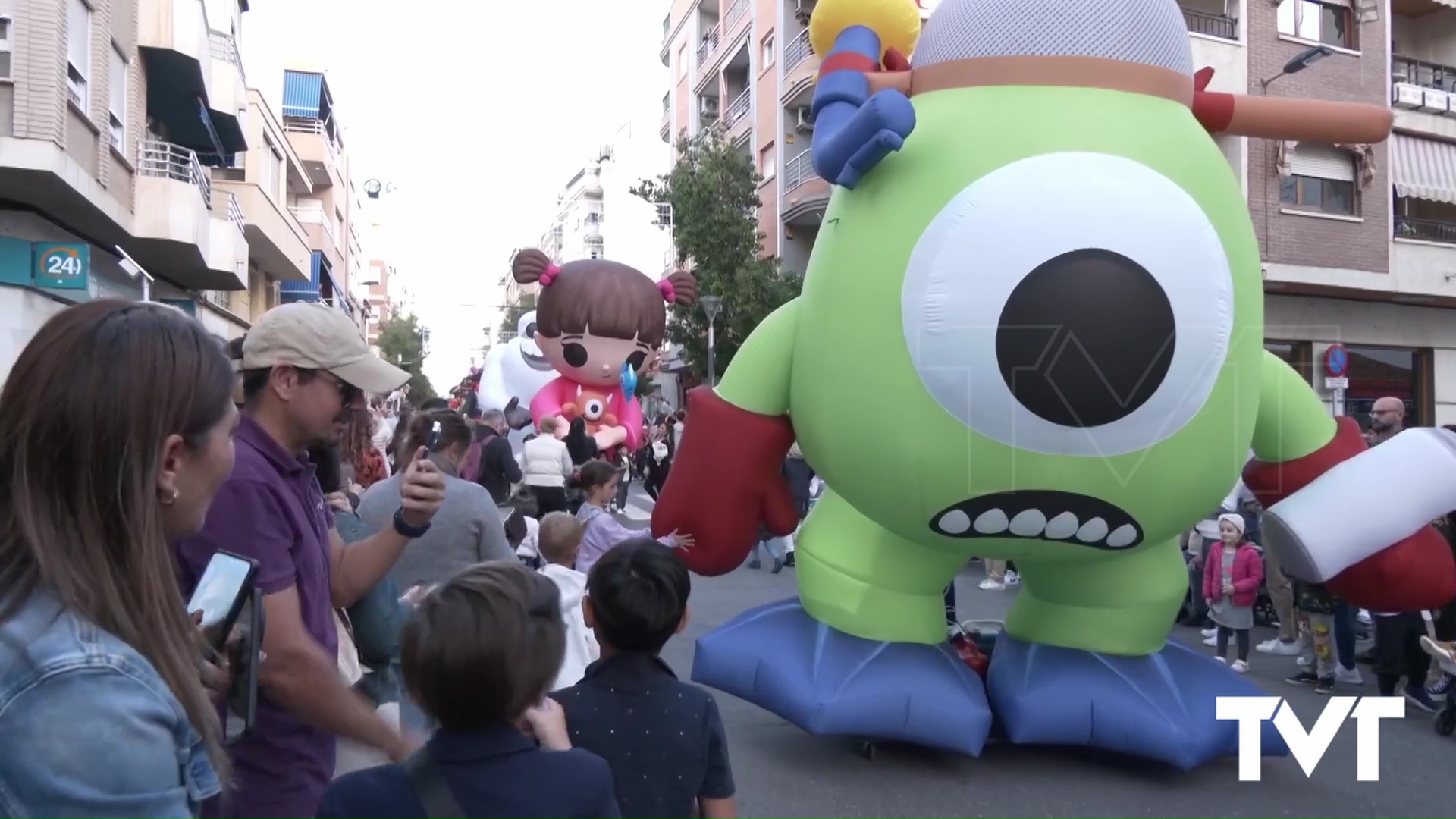 Imagen de Torrevieja celebró un gran desfile infantil repleto de fantasía y los personajes más queridos por los niños